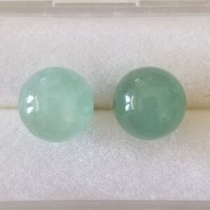 14K Gold Jade Stud Earrings